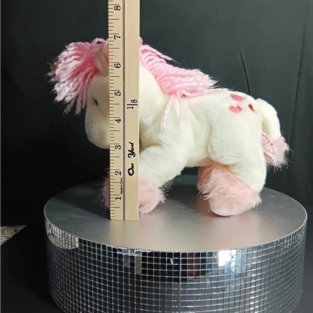 N/A cuddling unicorn pink
